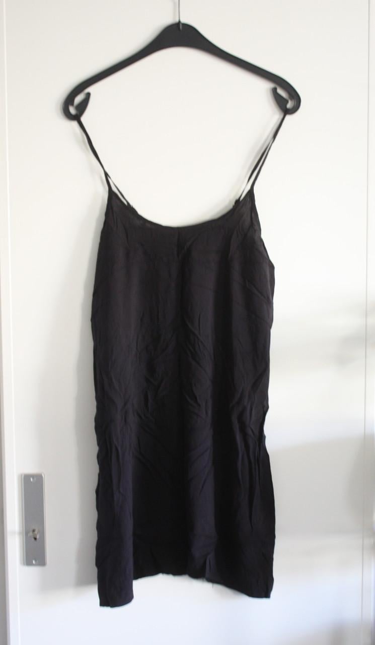 Zwart onder jurk spaghettibandjes maat s