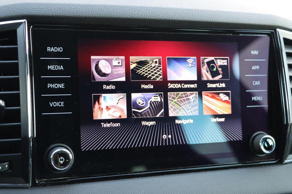 Skoda Karoq 1.5 tsi sportline business dsg7 150pk