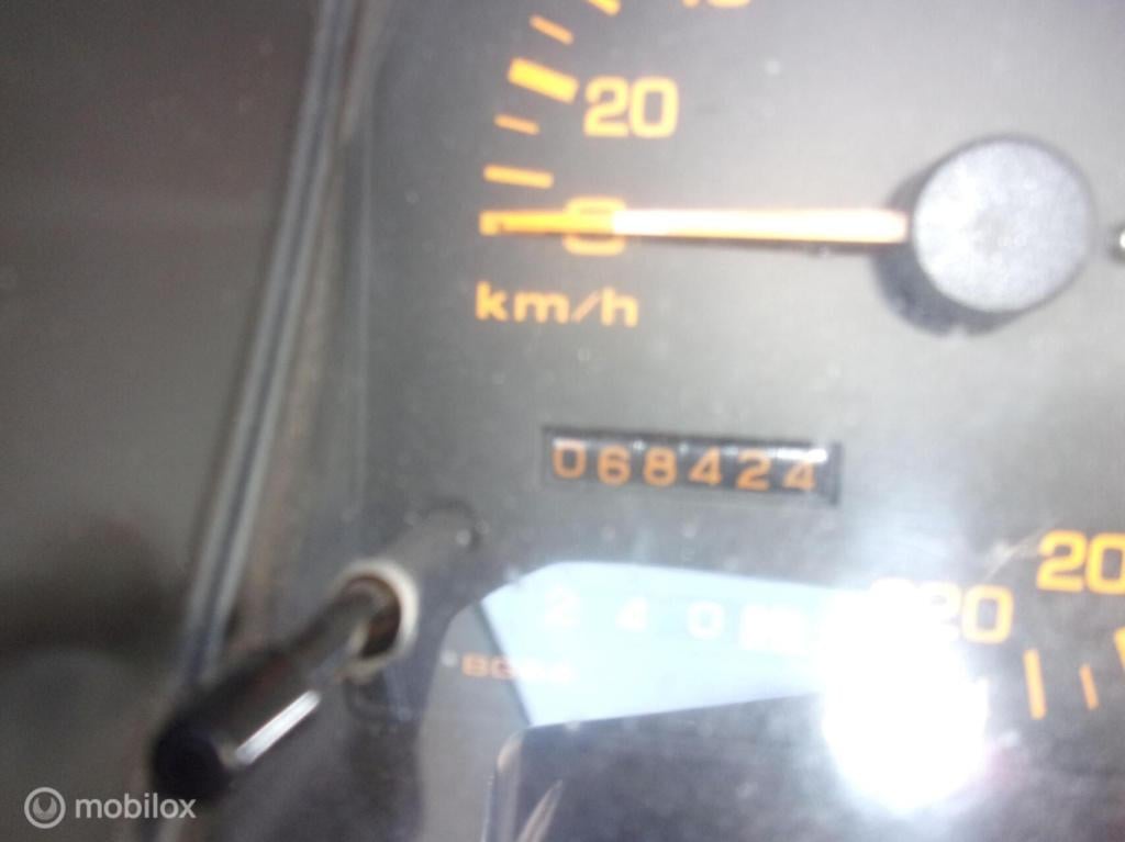 Mazda 323 1.6i estate 4wd