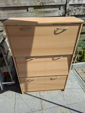 Schoenen kast gratis