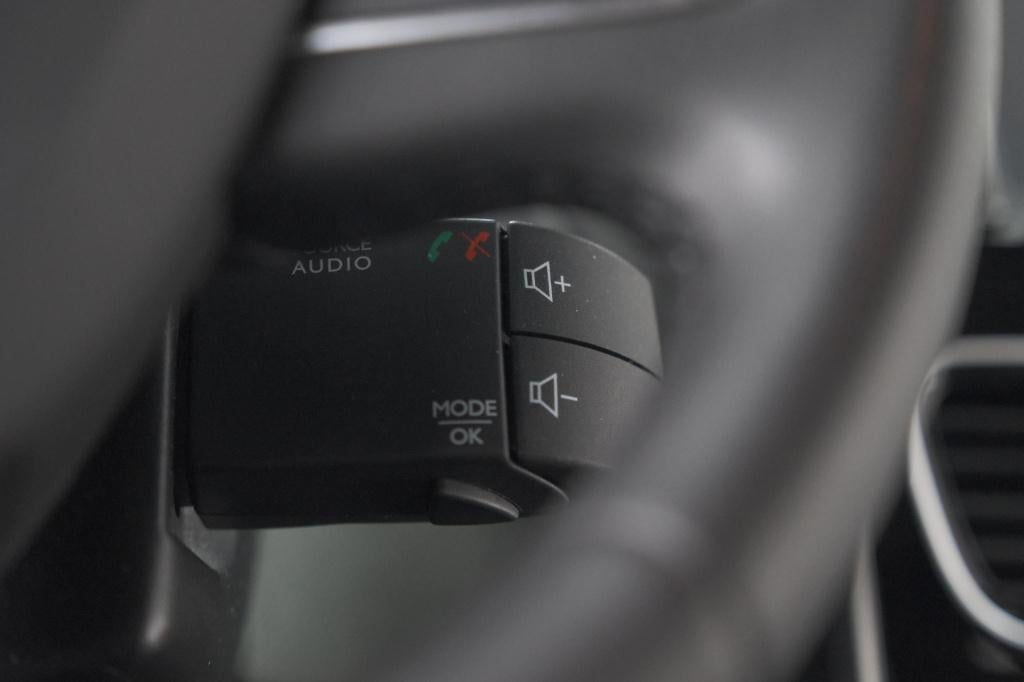 Renault Clio tce 90 limited | camera | navigatie | parkeersensoren | climat