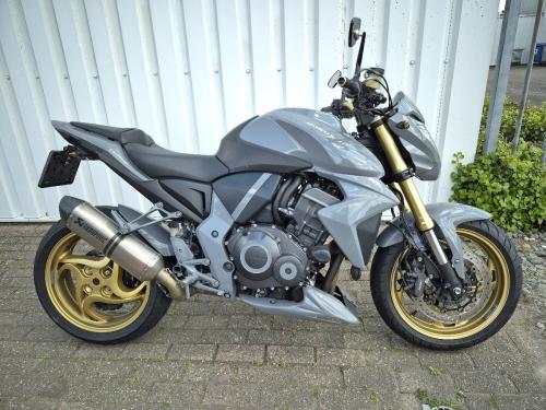 Honda CB1000R uit 2013, boordevol