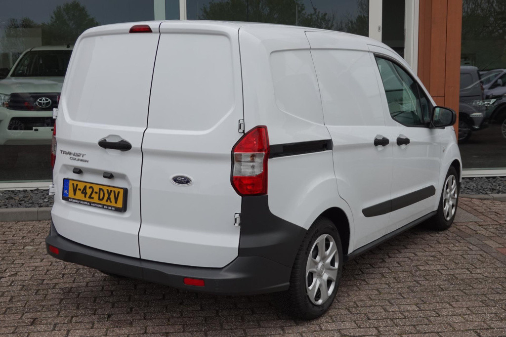 Ford Transit Courier 2022 ford transit courier gesloten bestelwagen trend, 
