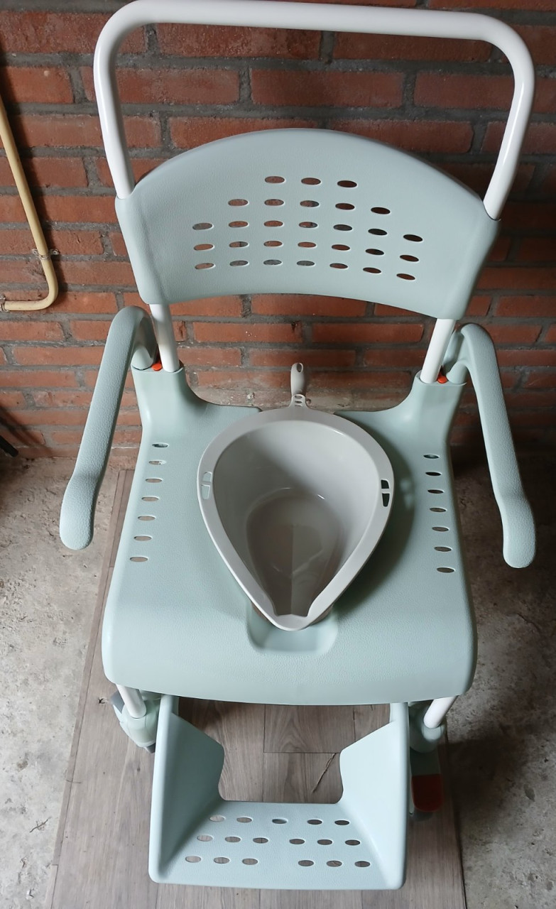 Douchestoel  en  toiletstoel  po stoel  Etac Clean