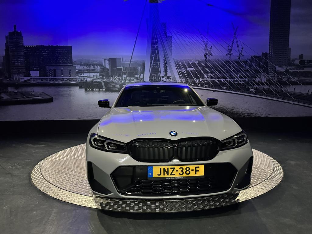 BMW 3-serie 330i m-sport *competitionstoelen*schuifdak*m-sport pro*
