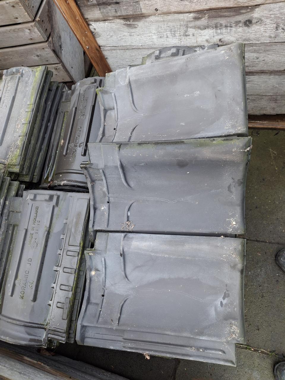 Blauwgesmoorde JD dakpannen