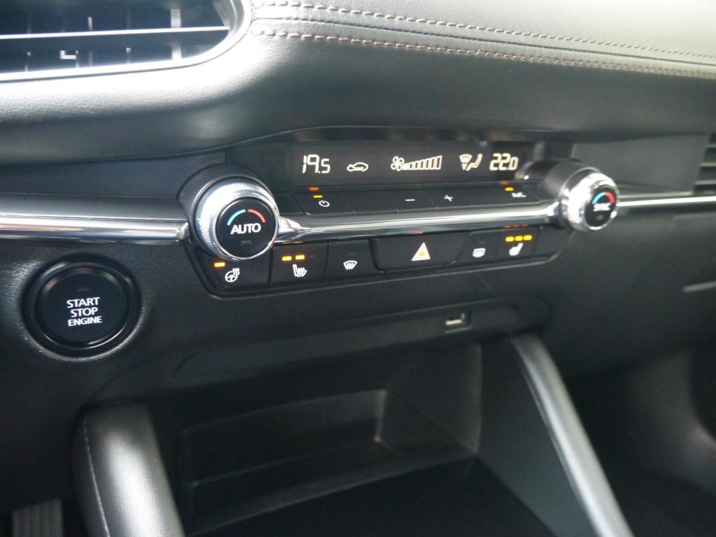 Mazda 3 2.0 e-skyactiv-x m hybrid 180 comfort met bose|trekhaak|rijklaar