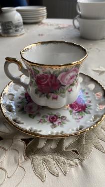 Kop en schotel van Ohashi