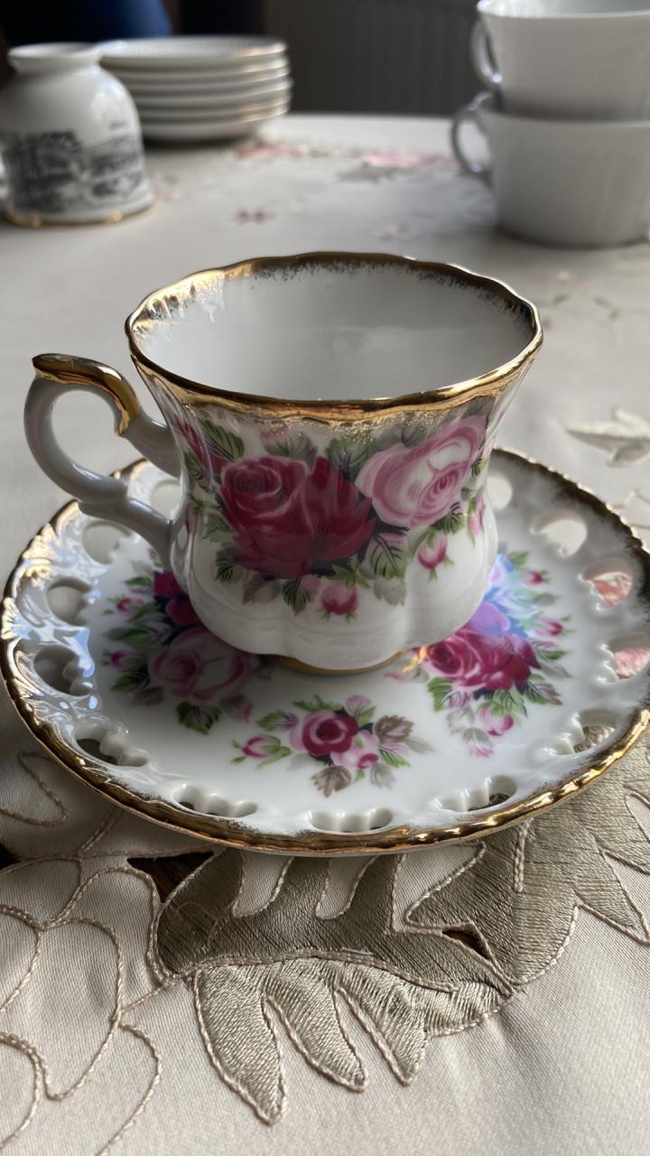 Kop en schotel van Ohashi