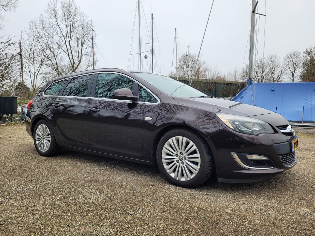 Opel Astra Sports Tourer 1.4 Turbo Design Edition