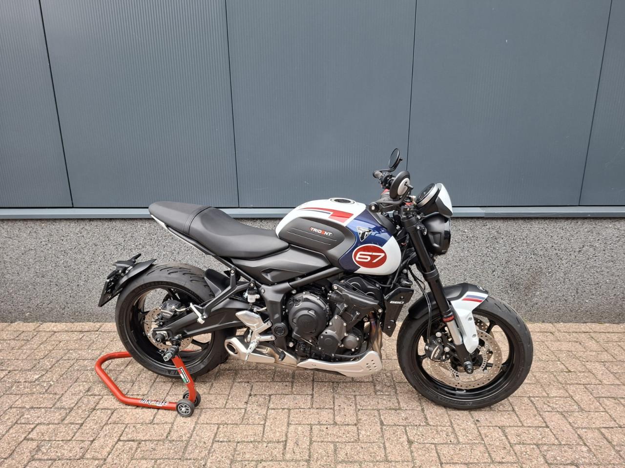 Triumph Trident 660 Triple Tribute ( Incl. Fabrieksgarantie )