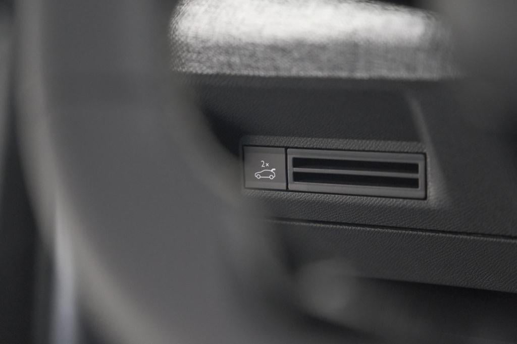 Peugeot 5008 hybrid 145 e-dcs6 gt | panoramadak | camera | elektrische acht