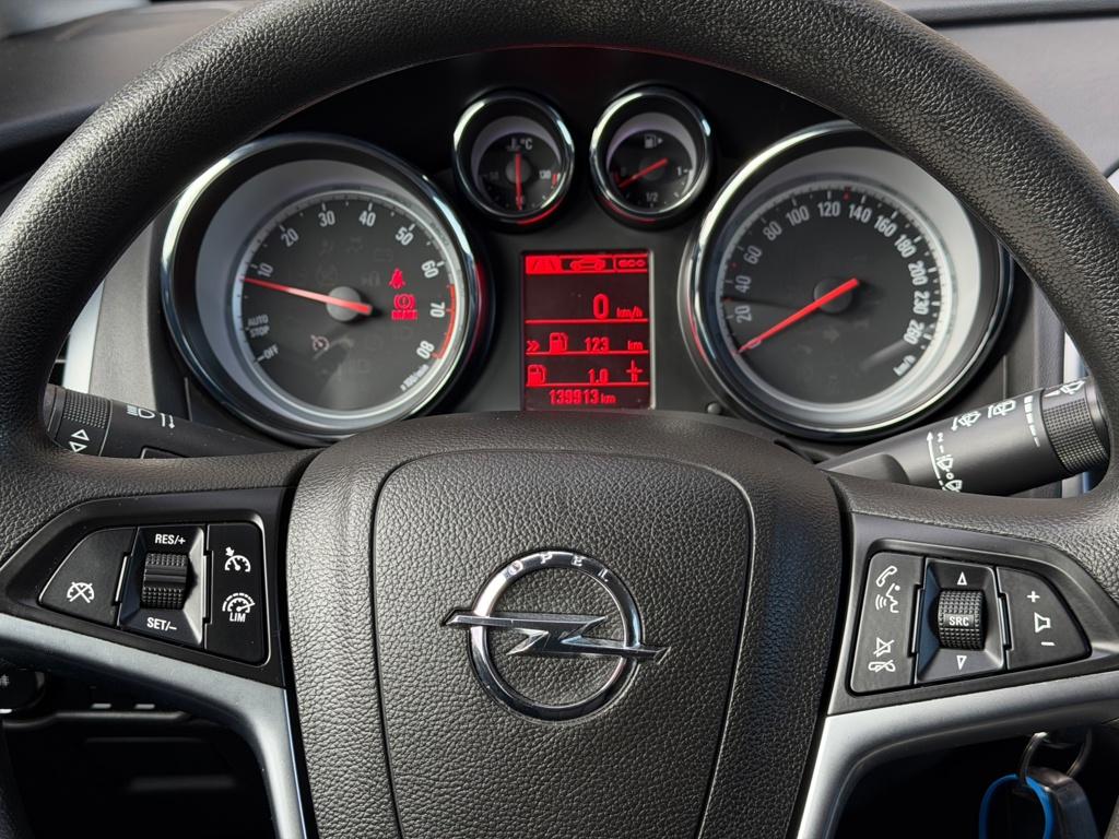 Opel Astra sports tourer 1.4 turbo edition