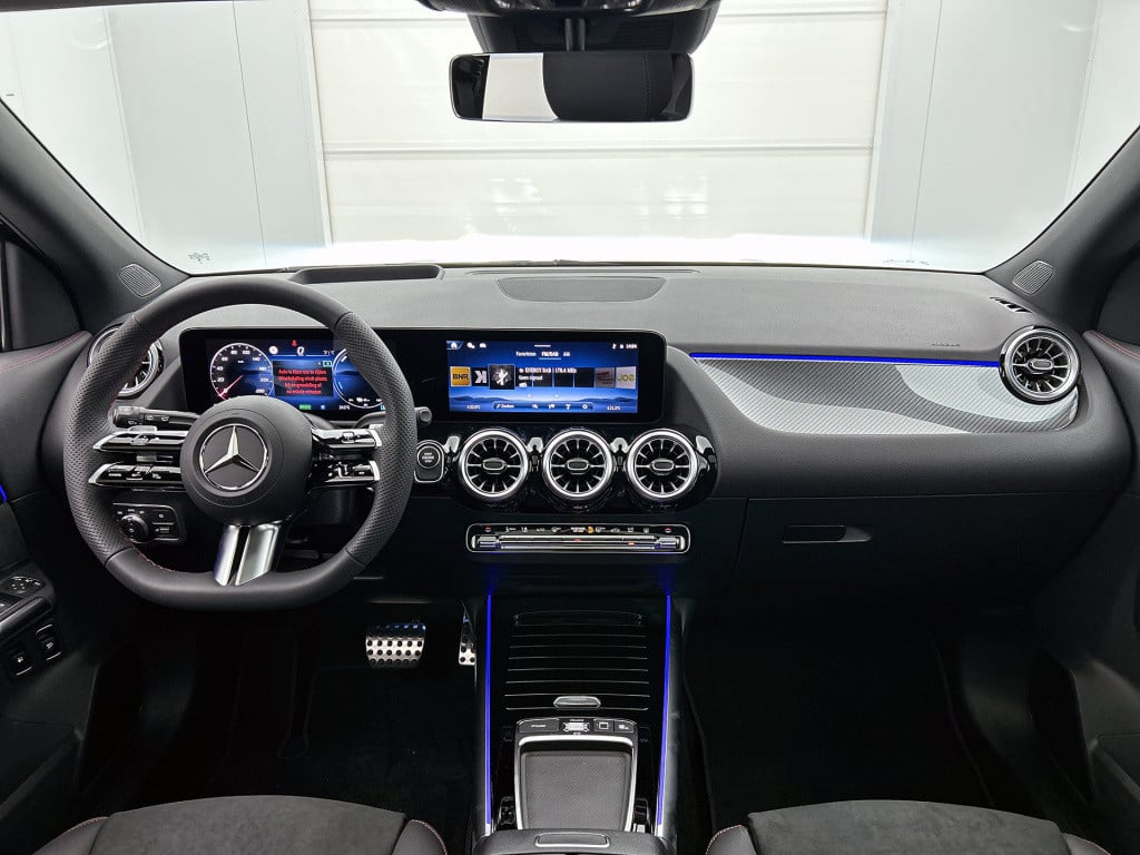 Mercedes-Benz Gla-klasse 250 e business solution amg | premium plus pakket 