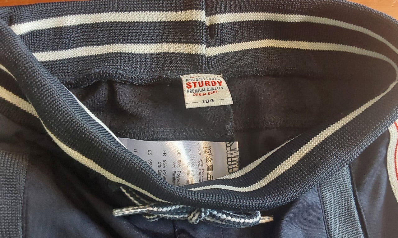 Joggingbroek maat 104 van het merk Sturdy