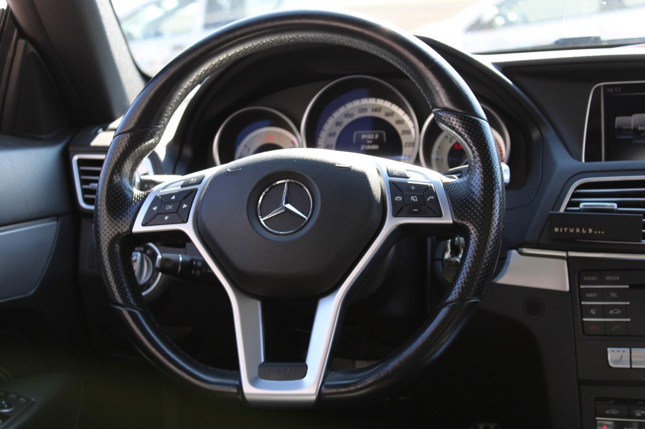 Mercedes-Benz E-Klasse E220 CDI Coupe AMG PANO