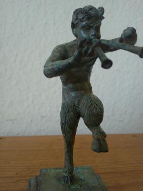 BRONZEN BEELDJE MYTHOLOGISCHE GOD PAN
