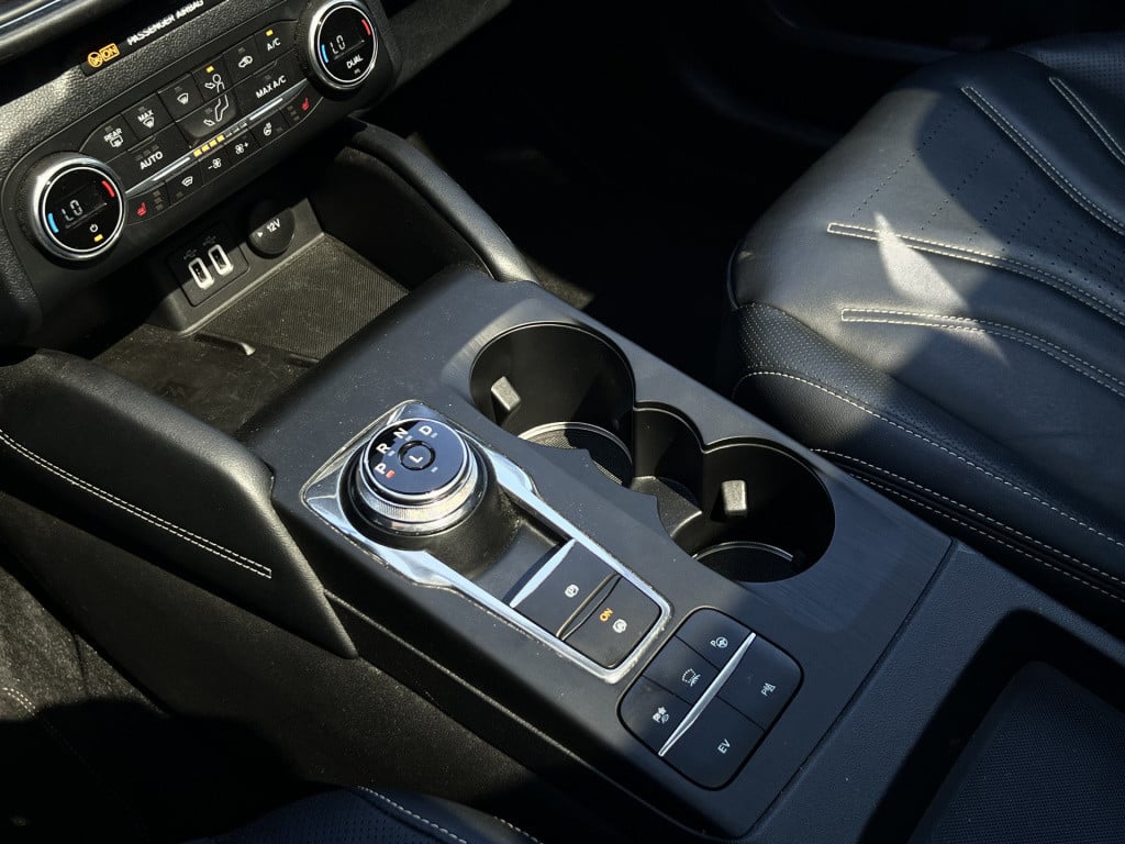 Ford Kuga 2.5 phev vignale | camera | trekhaak | panorama dak | apple/ andr