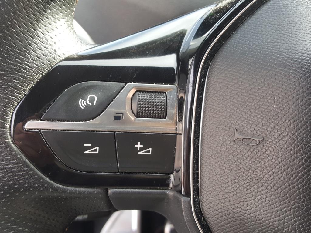 Peugeot 3008 1.2 puretech 130pk s&s gt-line trekhaak afneembaar | apple car