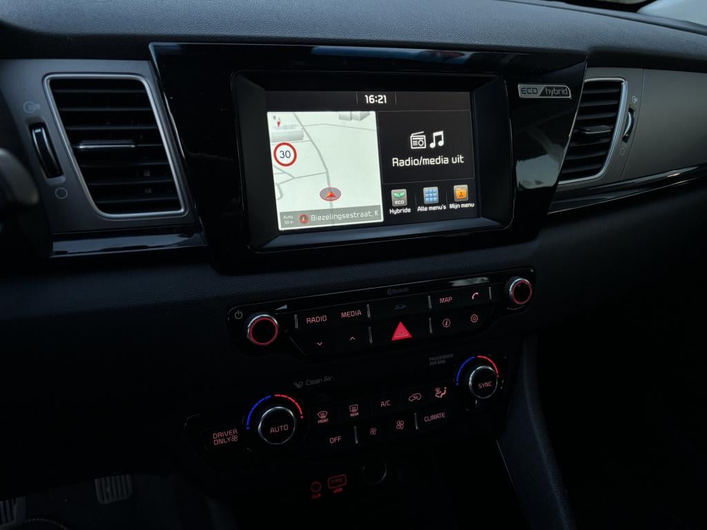 Kia Niro automaat 1.6 gdi hybrid first edition/ trekhaak