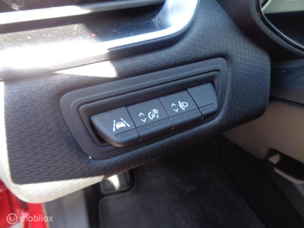 Renault Clio 1.0 tce intens/airco/lm velgen/carplay/pdc/cruise/full led/1st