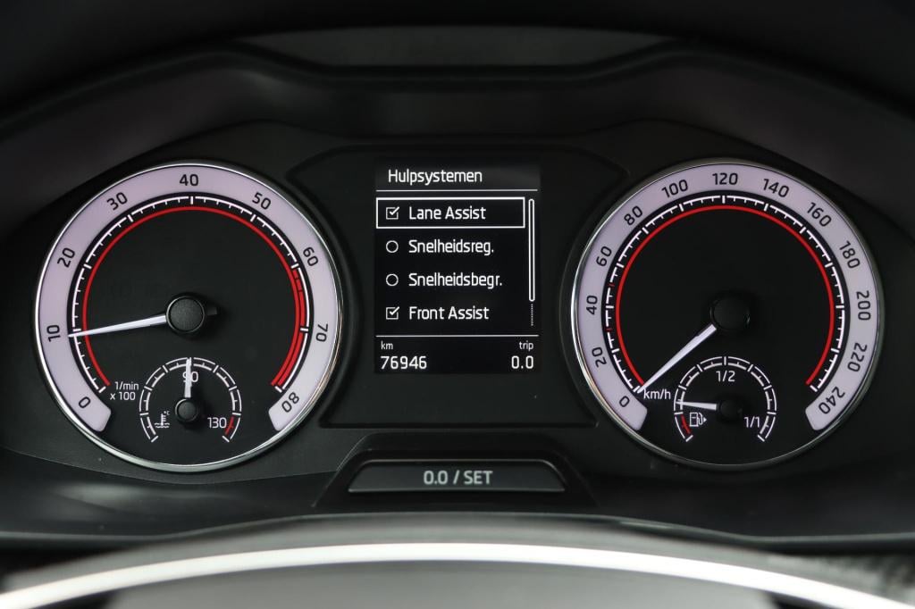 Skoda Kamiq 1.0 tsi monte carlo 110pk dsg7