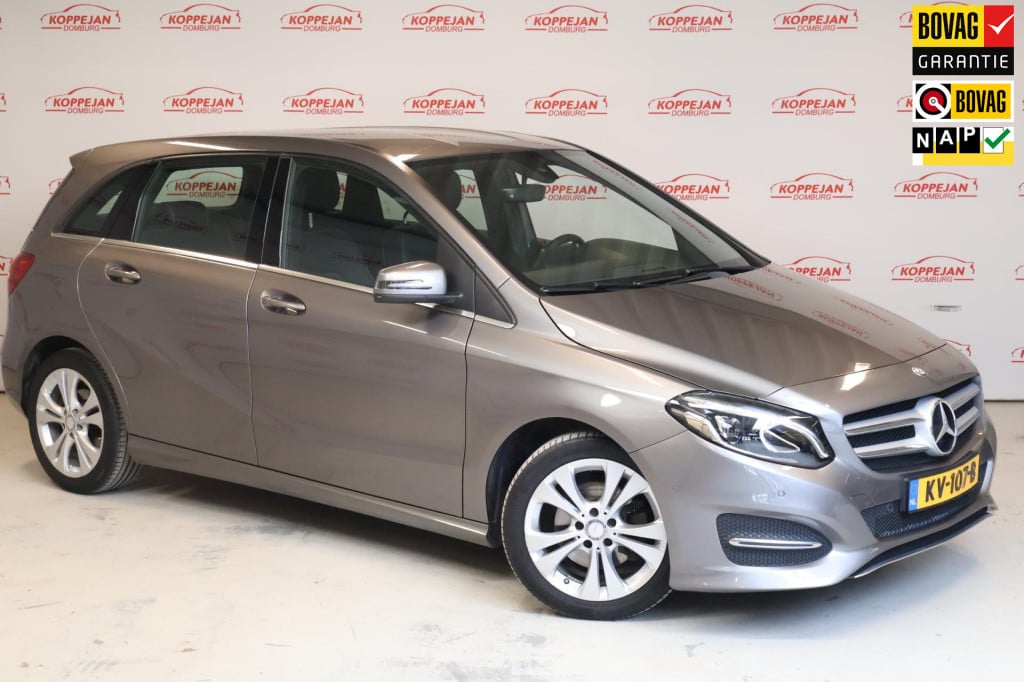 Mercedes-Benz B-Klasse 180 ambition nl auto,camera, wegdraaibare trekhaak, 