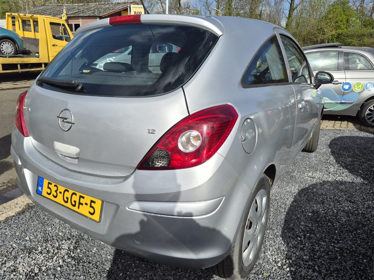 Opel Corsa 1.2-16V Automaat Apk 30-3-2027