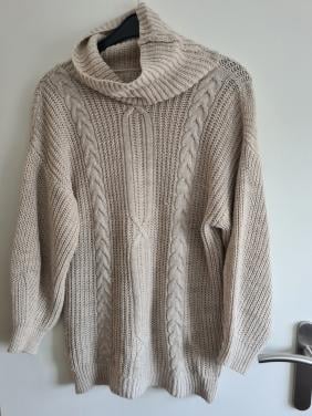 Lange beige kabel trui / jurk  Maat L