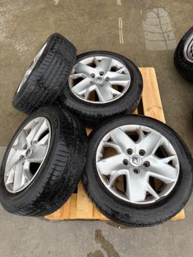 Zomerbanden met velg Renault Megane