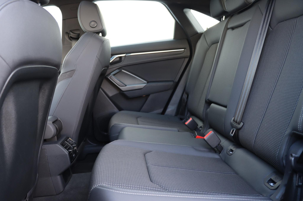 Audi Q3 sportback 35 tfsi s edition 150pk s-tronic