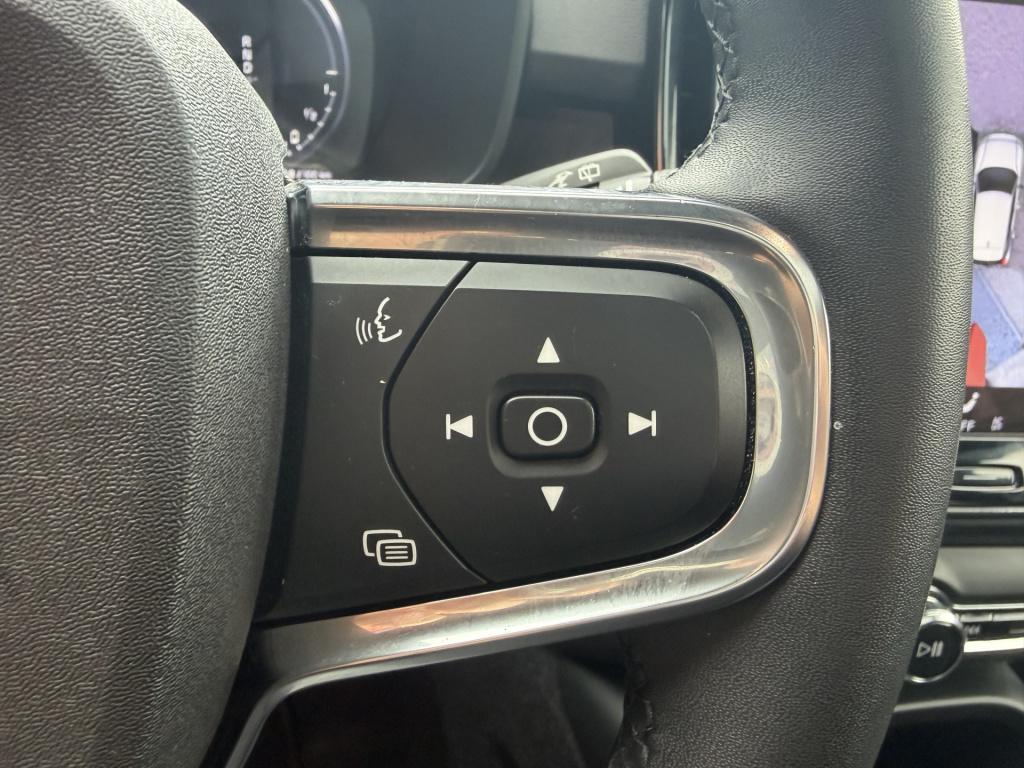 Volvo XC40 1.5 t5 plug-in hybrid ultimate dark