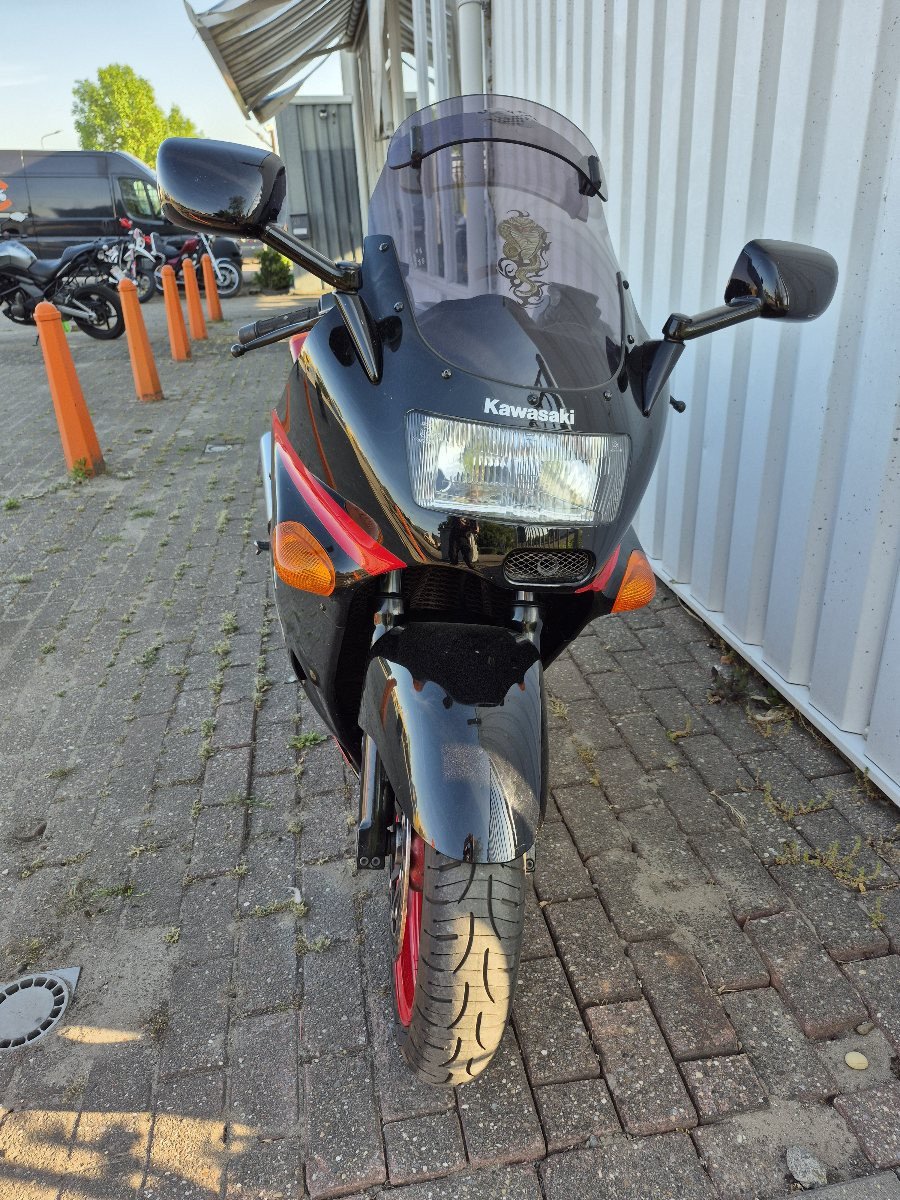 Kawasaki ZZR1100, sportieve toermotor