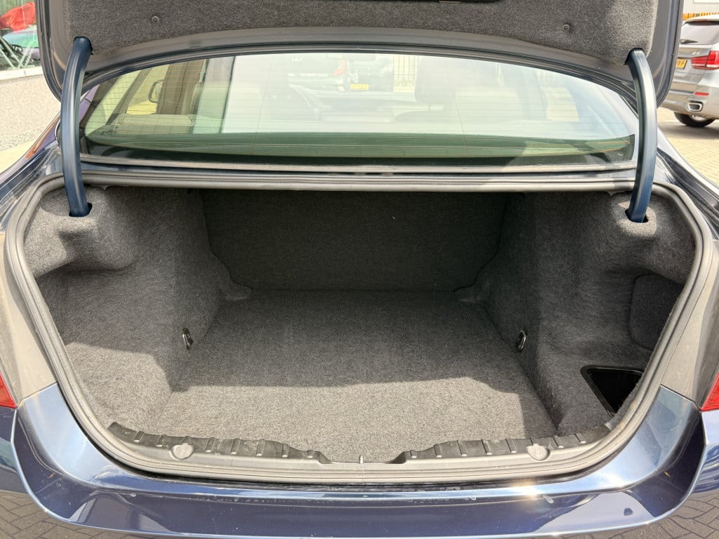 BMW 5 Serie 523i executive | leder | cruise | navi | parkeersensoren v+a |