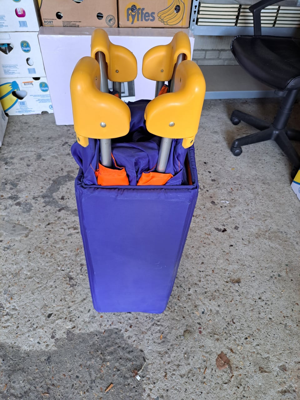 Te koop campingbedje
