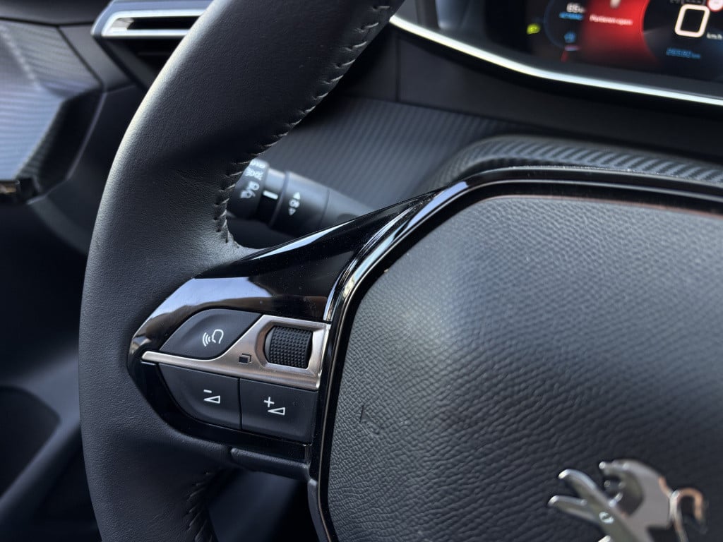 Peugeot 208 1.2 puretech allure pack