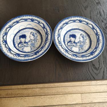 2 borden Blond Amsterdam