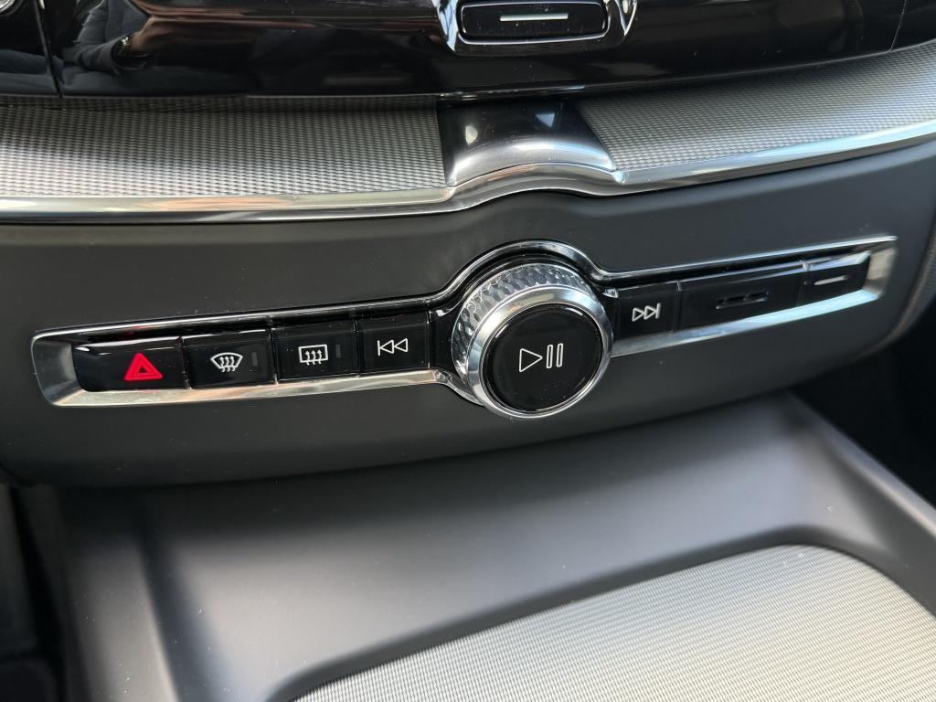 Volvo XC60 t6 398pk recharge ultra dark| panodak| adap.cruise| head-up| 360