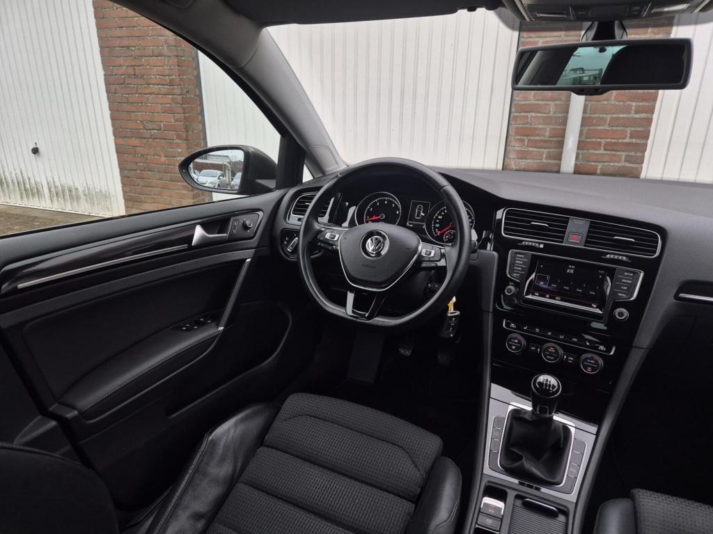 Volkswagen Golf 1.4 tsi highline / 5-deurs / massagestoel / cruisecontrol /