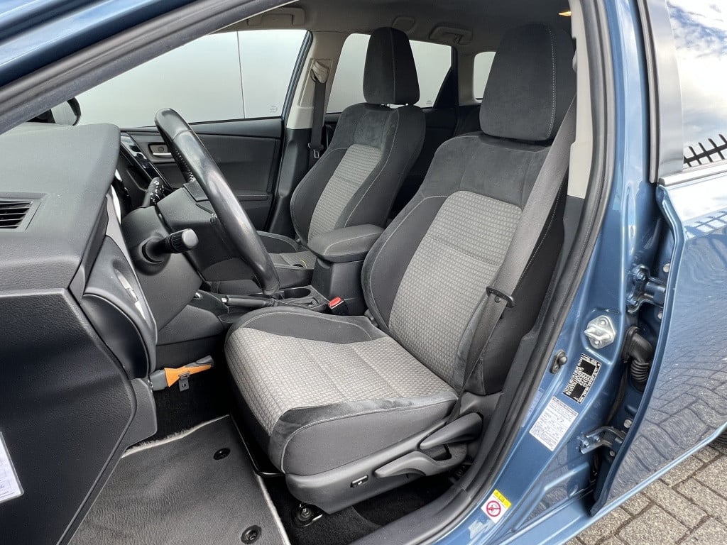 Toyota Auris touring sports 1.8 hybr. dynamic