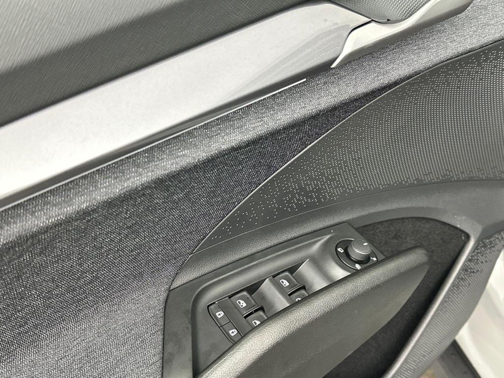 Skoda Elroq business edition tour elektromotor 150 kw / 204 pk