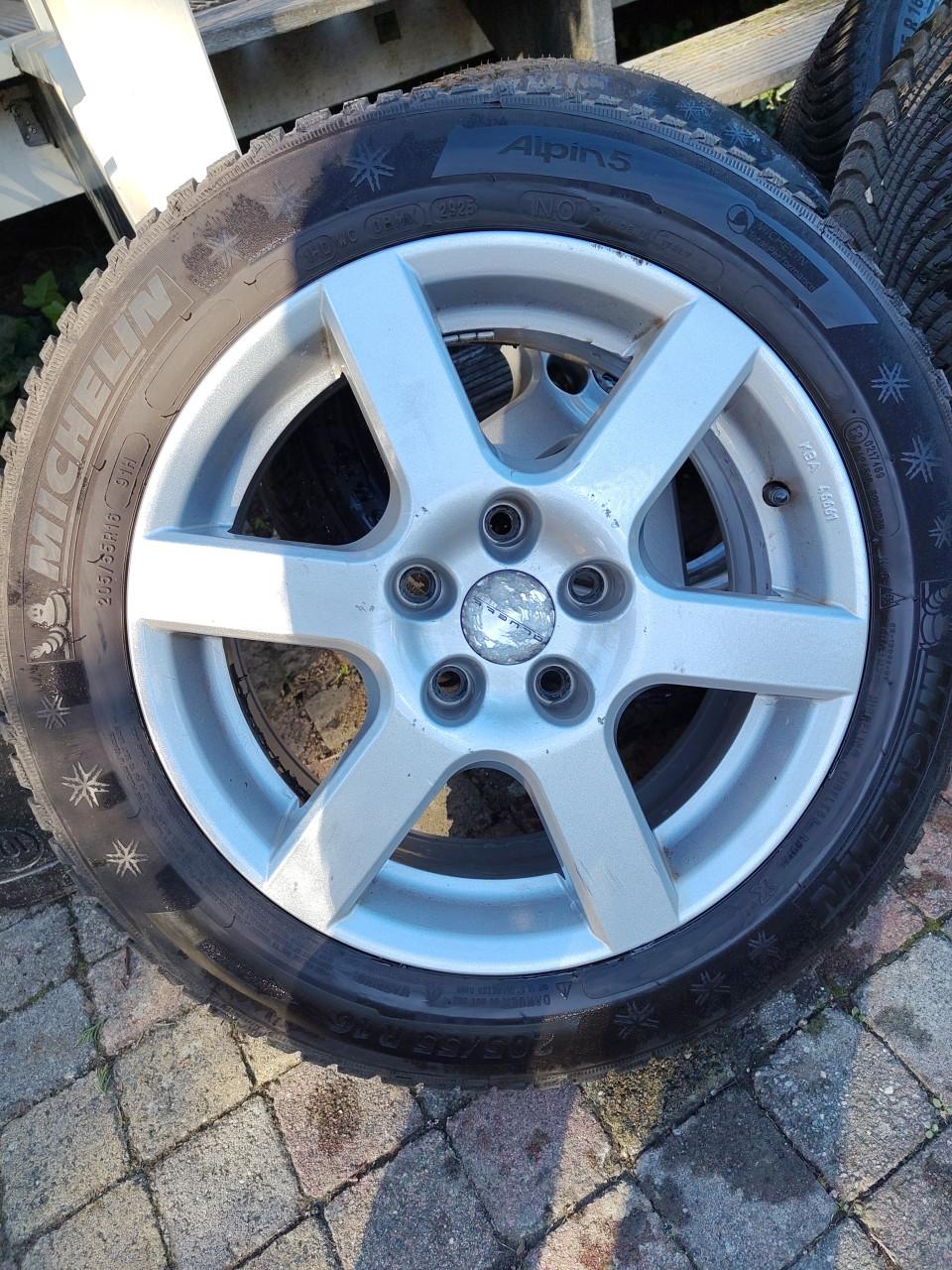 Set wielen Toyota Auris/Corolla/Prius met winterbanden