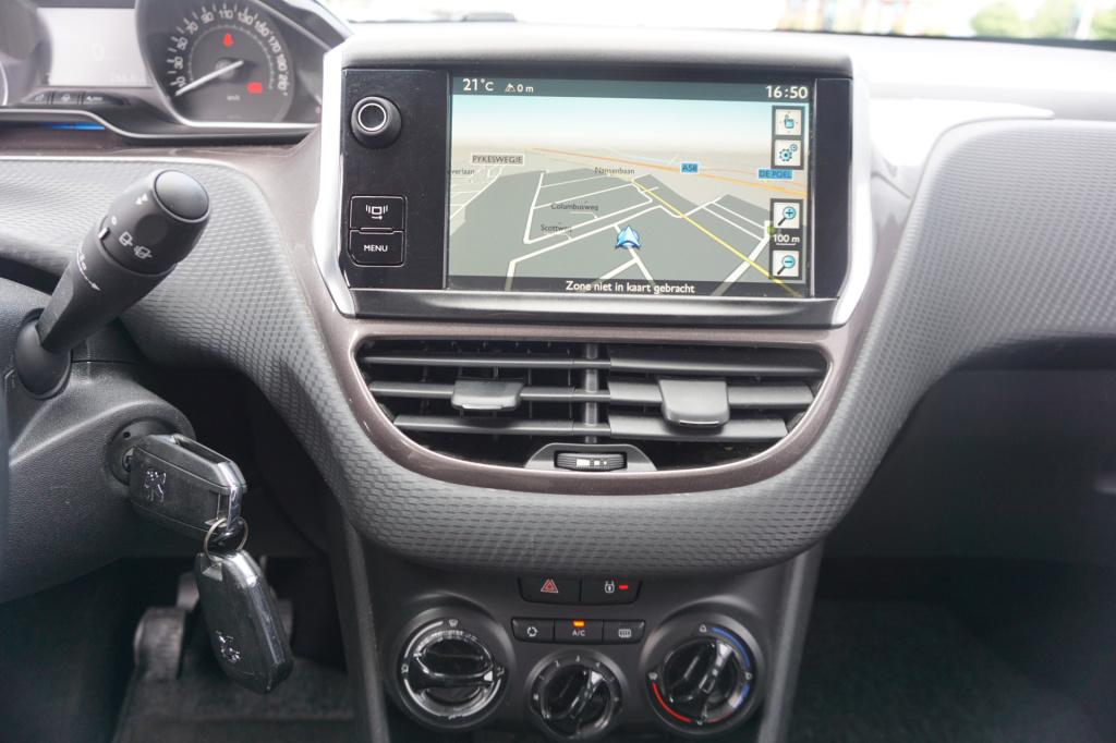 Peugeot 2008 1.2 vti active airco / navi / cruise / elektr. ramen / trekhaa