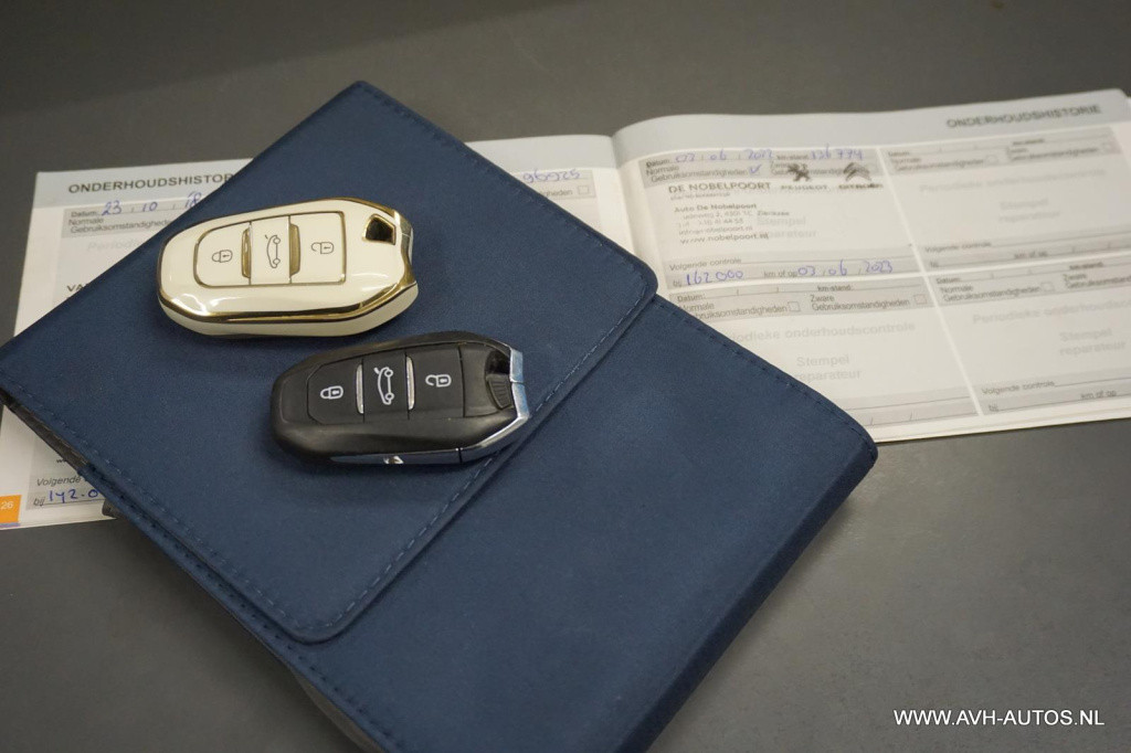 Peugeot 308 sw 1.2 puretech blue lease premium automaat