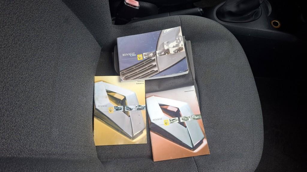 Renault Clio 1.4 16v privilege comfort