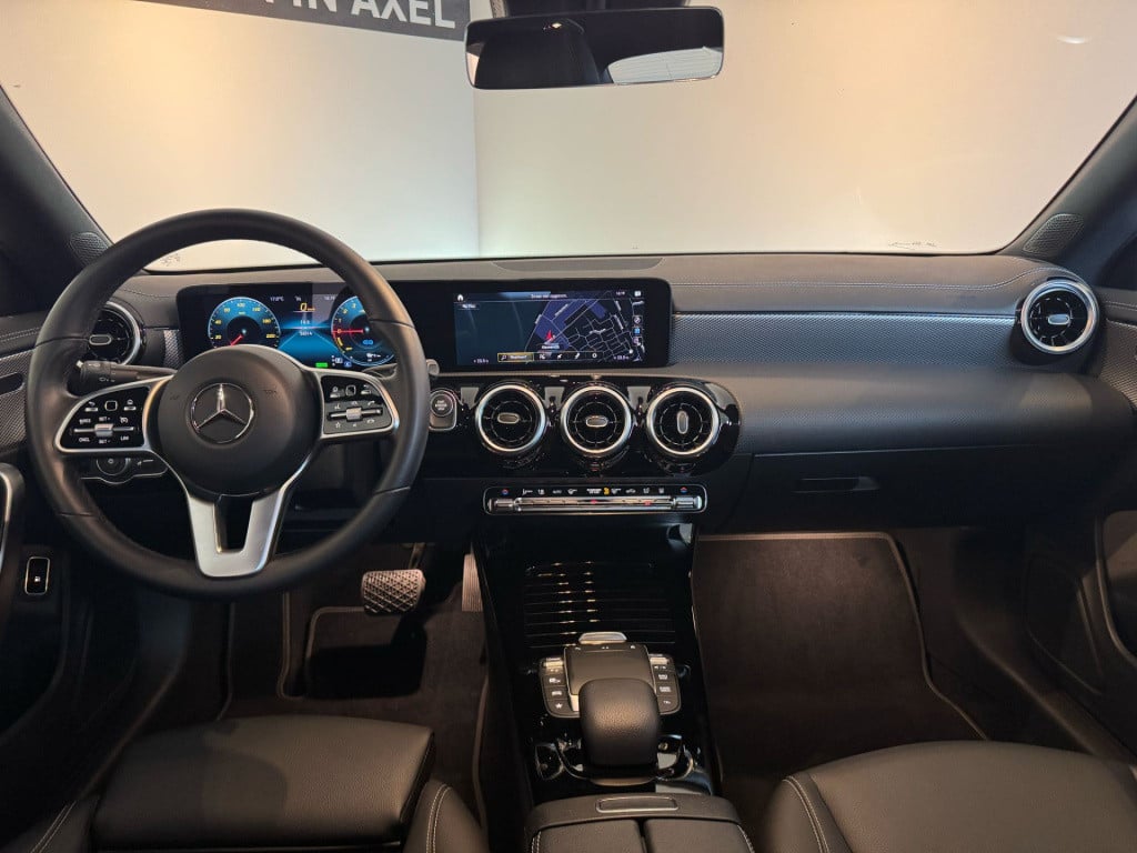 Mercedes-Benz Cla 250 e business solution