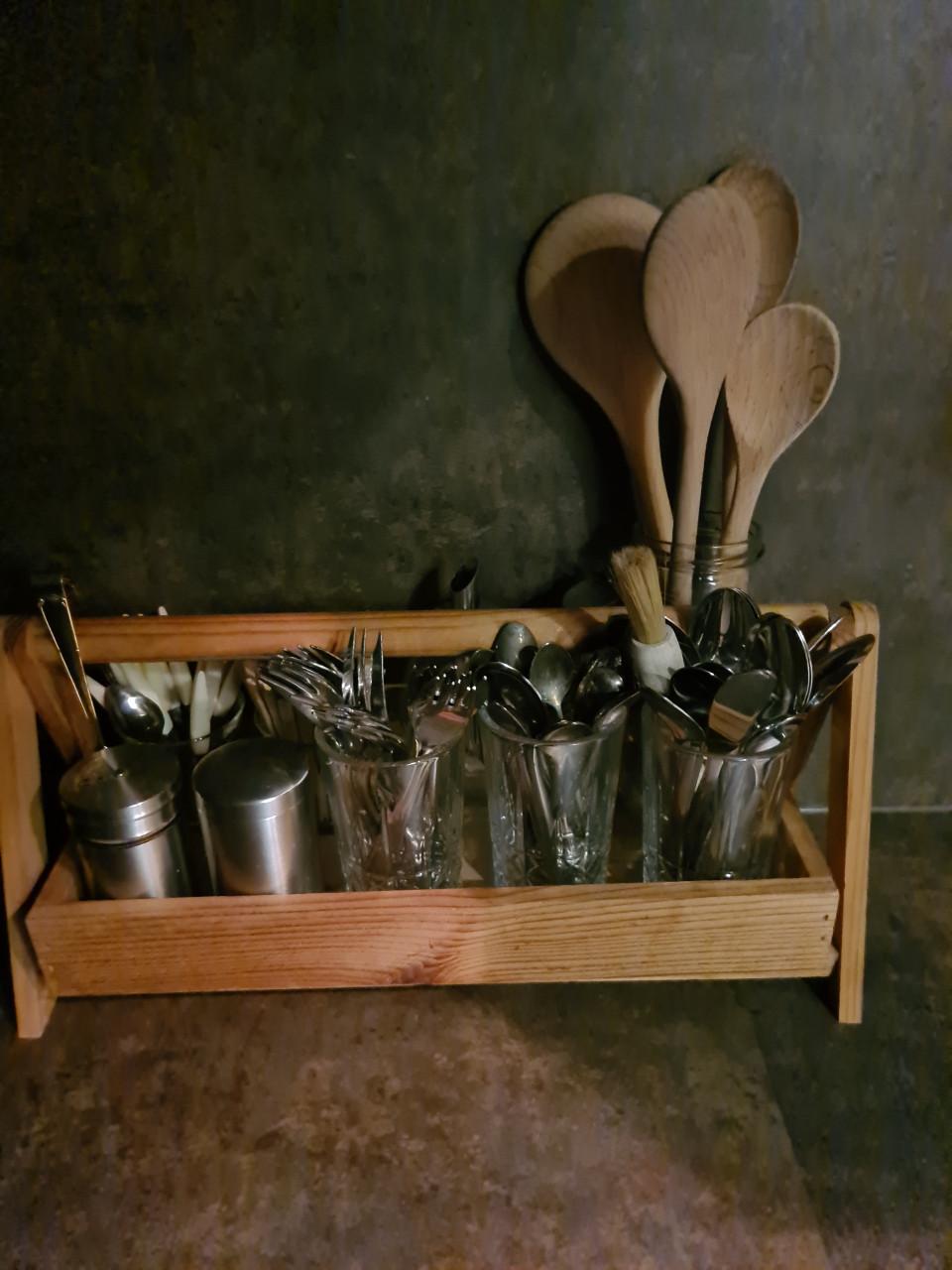 Houten gruttersbak / aanrecht rekje  38X15X18 cm