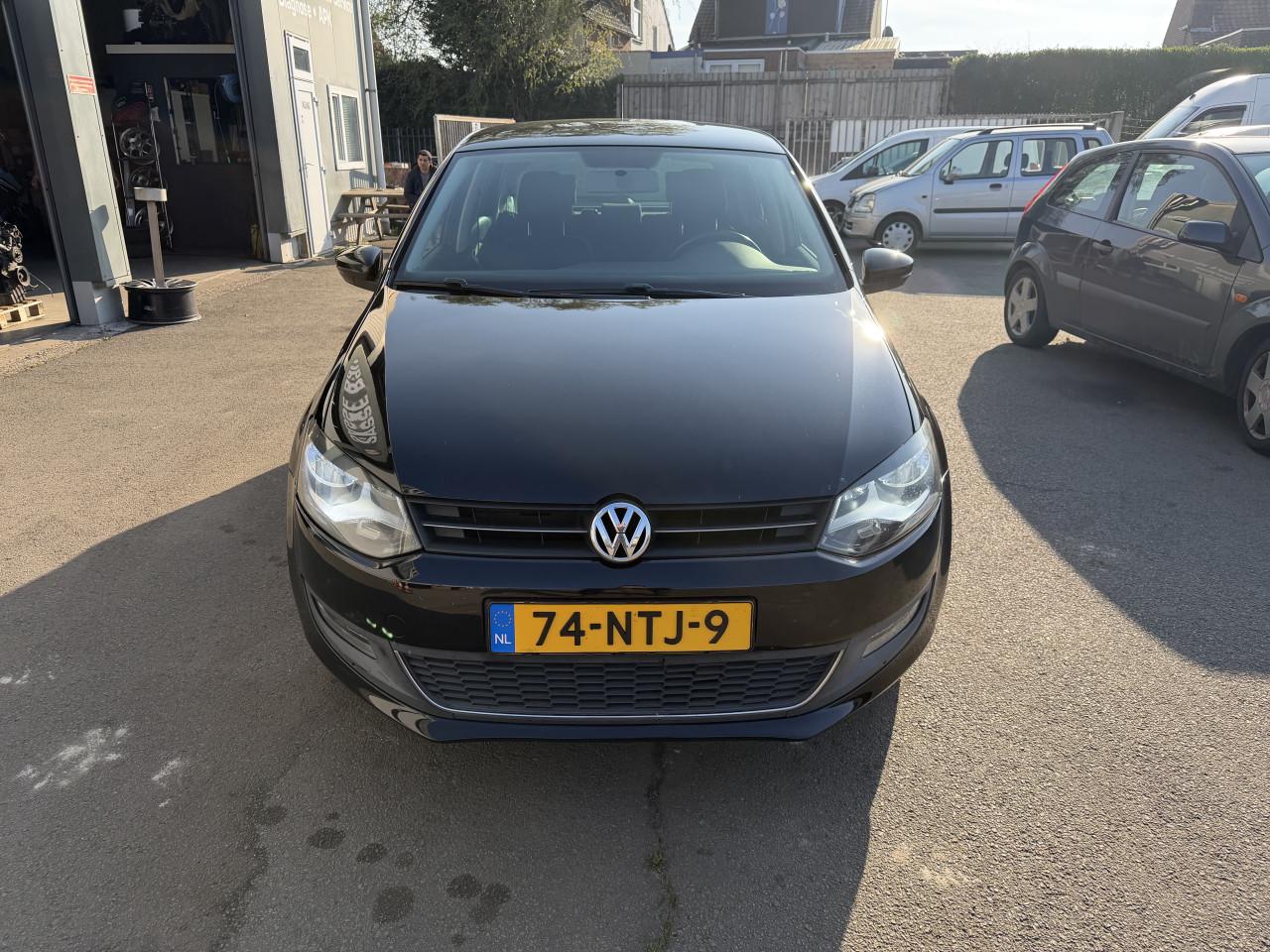 Volkswagen Polo 1.4-16v Highline 5 deurs AUTOMAAT DSG NAP ! ! !