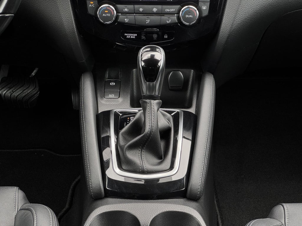 Nissan Qashqai 1.3 dig-t n-connecta design + comfort pack | panoramadak | a