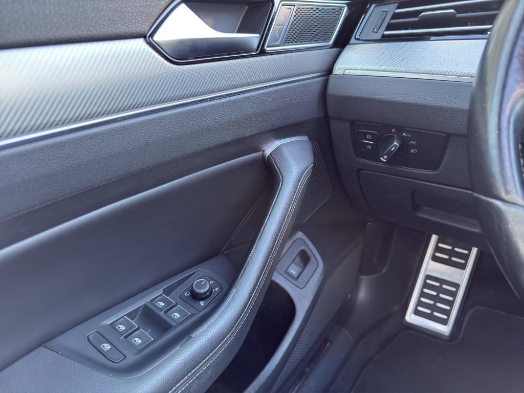 Volkswagen Passat 1.8 tsi r-line dsg pano led virtual leder